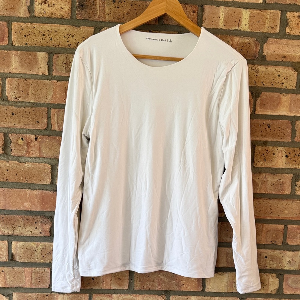 Abercrombie & Fitch White Long Sleeve Crewneck Top